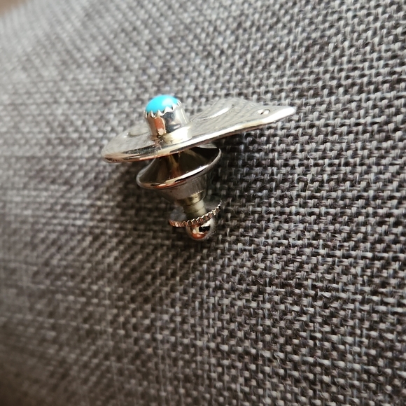 Adorable NWOT Native American Navajo Bear Turquoise Tie Tac 💙 - Picture 3 of 8